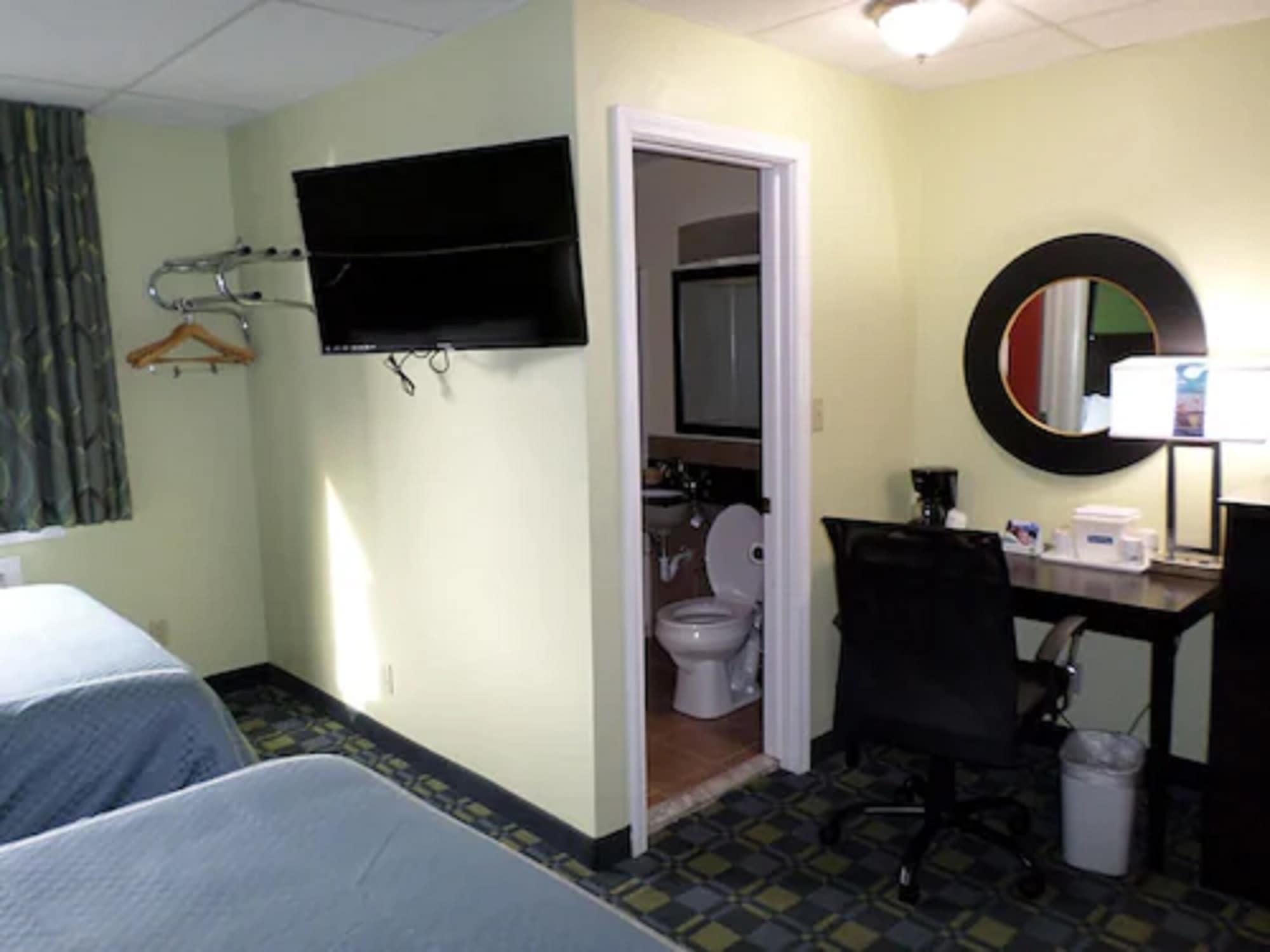 Travelodge By Wyndham Cleveland Lakewood Dış mekan fotoğraf