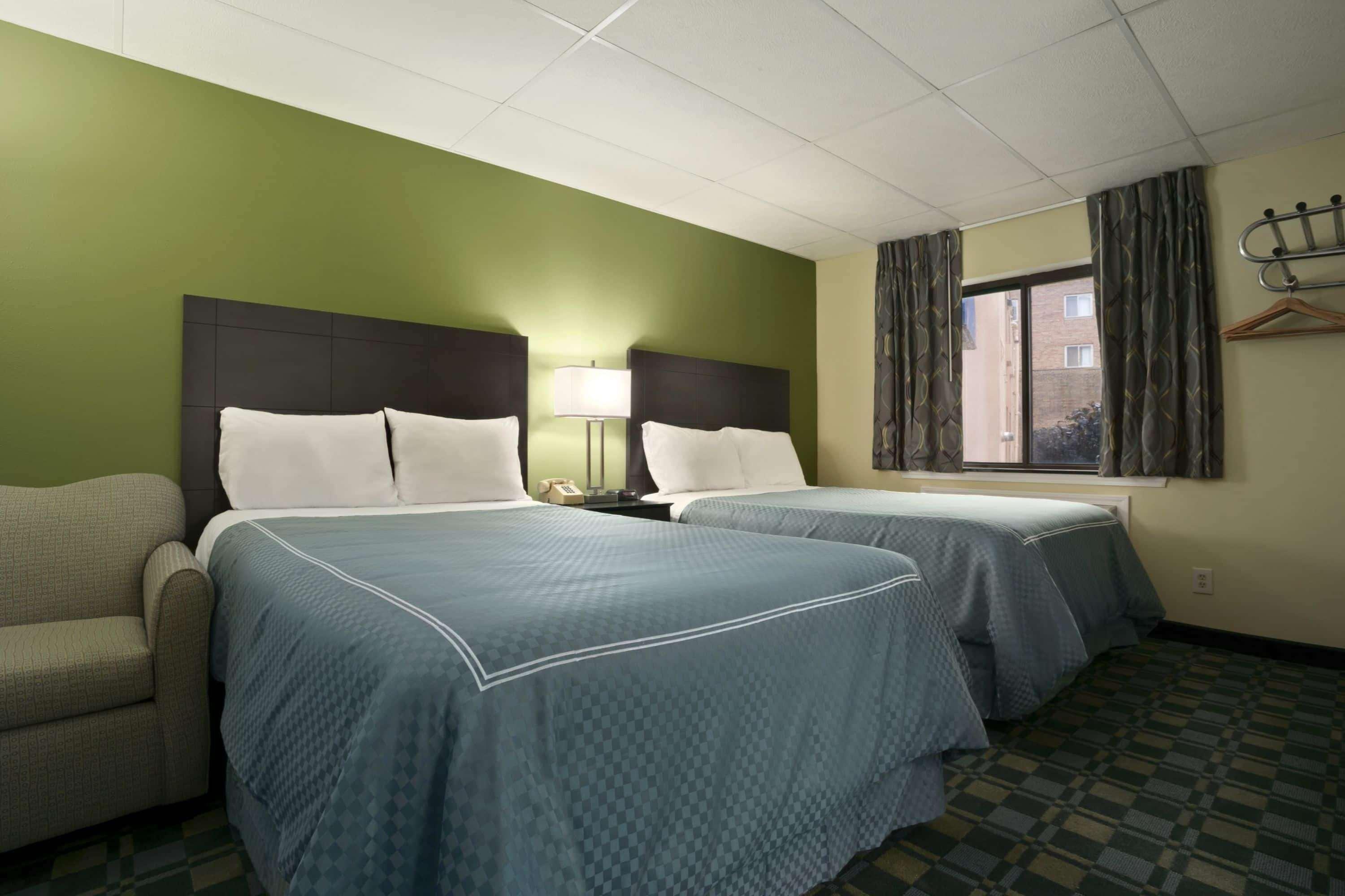 Travelodge By Wyndham Cleveland Lakewood Dış mekan fotoğraf