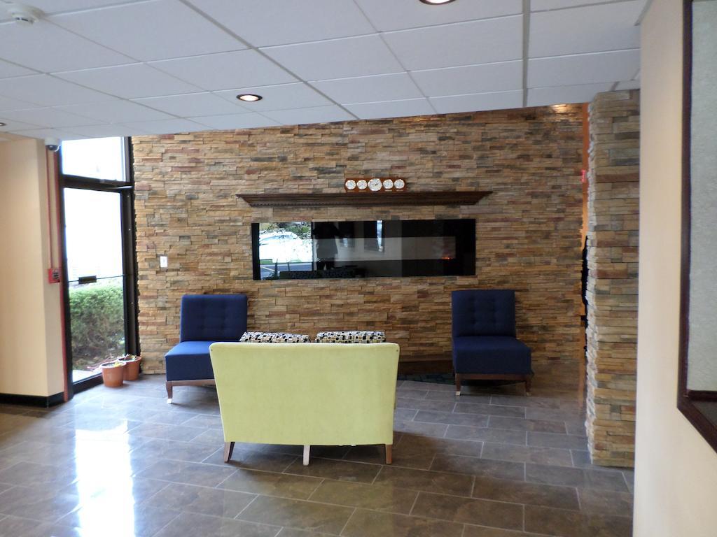 Travelodge By Wyndham Cleveland Lakewood Dış mekan fotoğraf